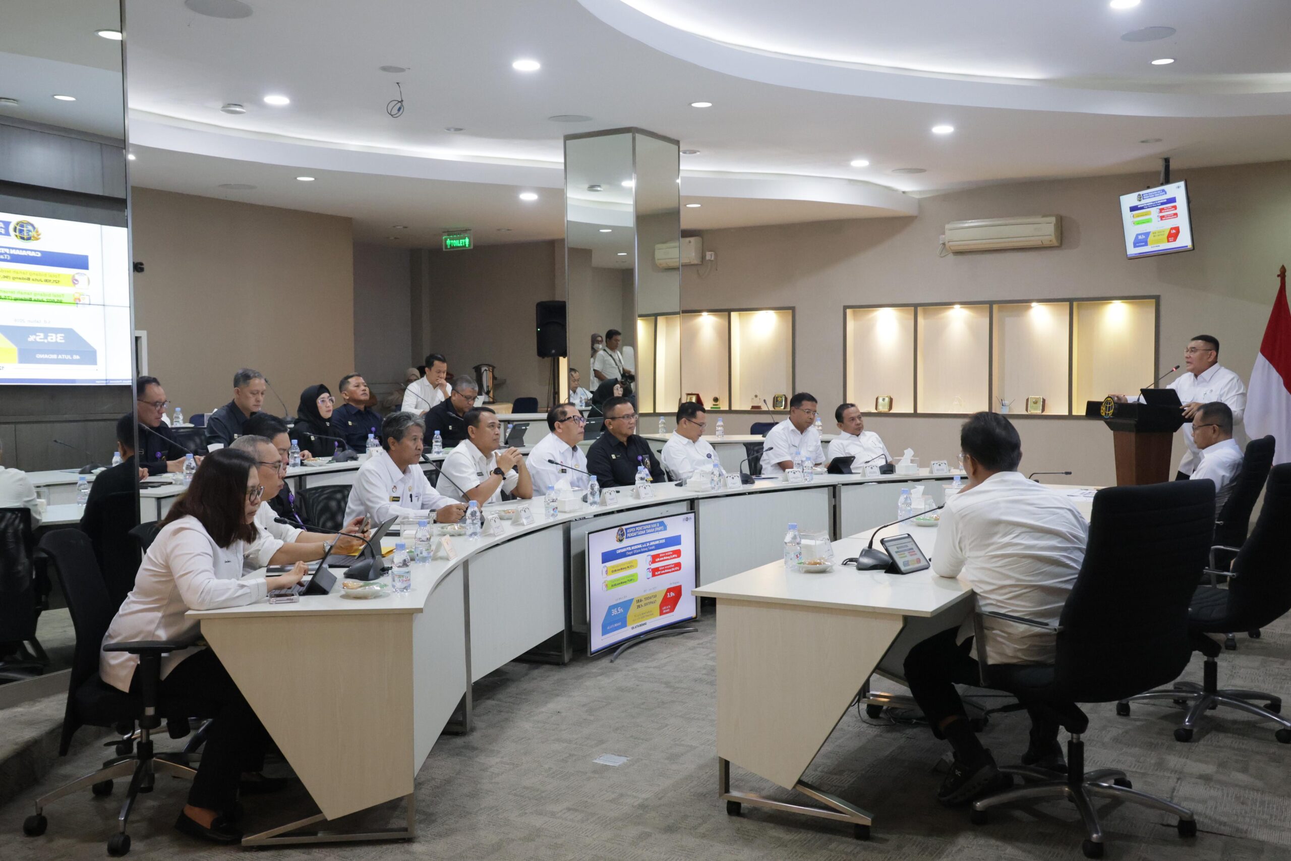Kementerian Agraria dan Tata Ruang/Badan Pertanahan Nasional (ATR/BPN)
Terima Kunjungan P3N LEMHANNAS RI, Wamen Ossy Sampaikan Peran Kementerian ATR/BPN dalam Hilirisasi