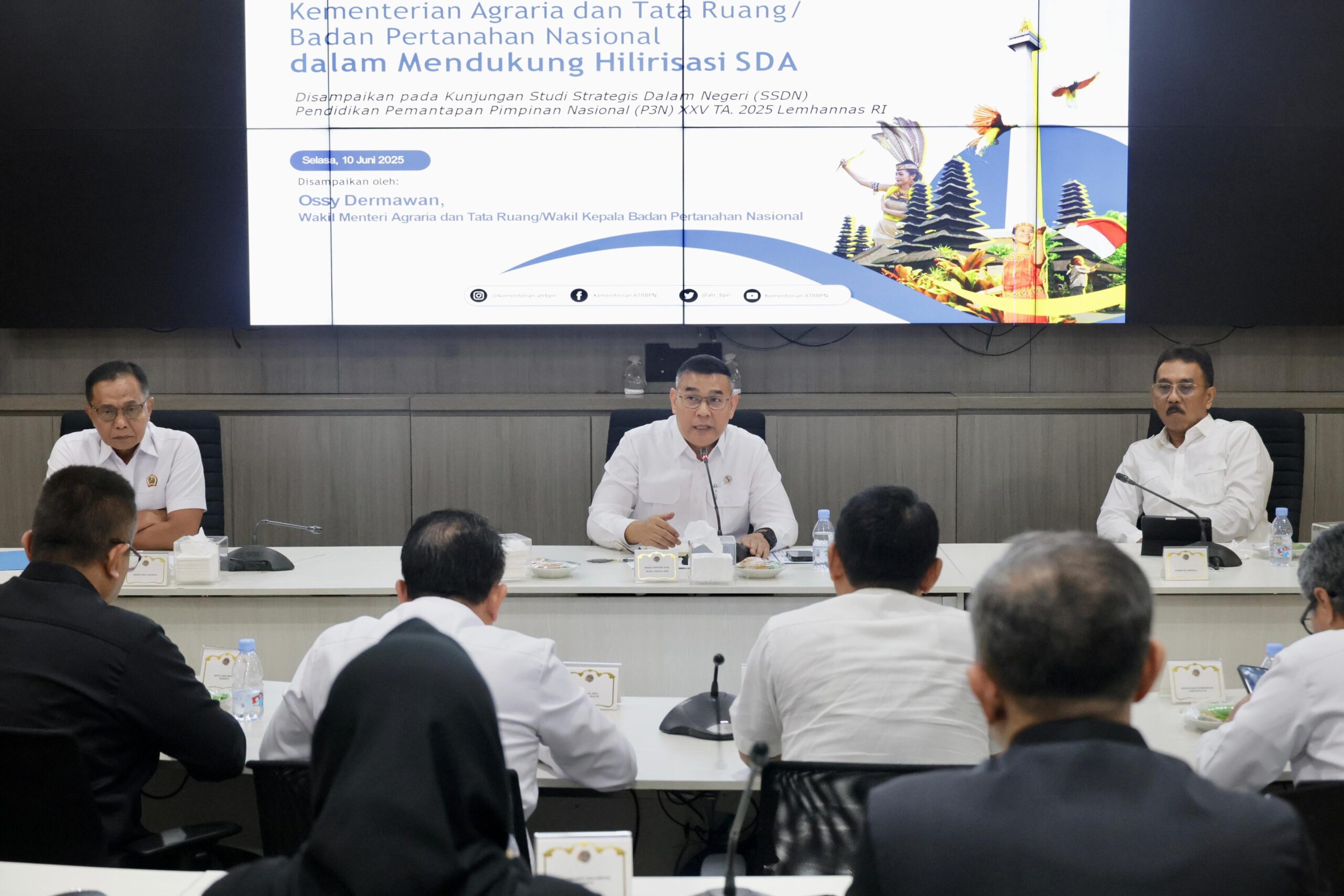 Kementerian Agraria dan Tata Ruang/Badan Pertanahan Nasional (ATR/BPN)
Terima Kunjungan P3N LEMHANNAS RI, Wamen Ossy Sampaikan Peran Kementerian ATR/BPN dalam Hilirisasi